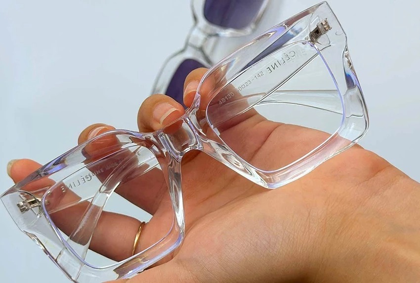 مزایا و معایب عینک بلوکات؛ هر آنچه که باید در مورد عینک بلوکات بدانیم