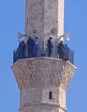 عکس | نماز جمعه عجیب اعضای تحریرالشام در سوریه!