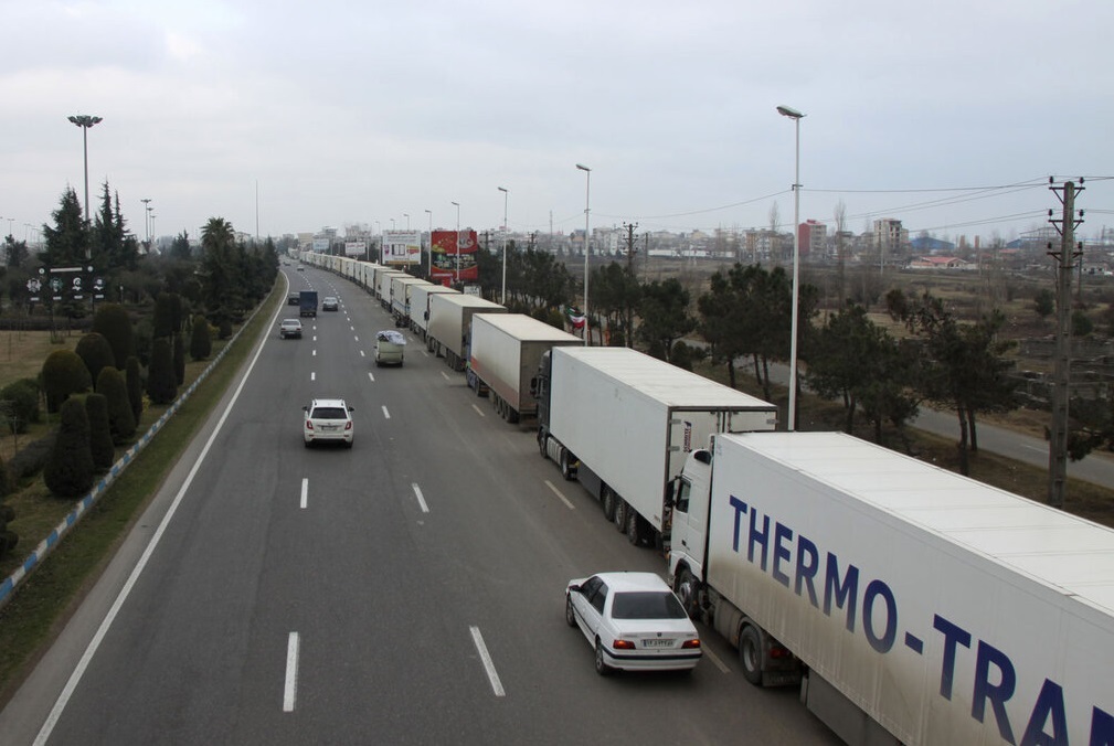 جنگ گازوئیلی ایران و ترکیه؛ کامیون‌های ایرانی در گل فرو رفتند!