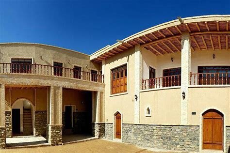 هزاوه؛ درباره روستایی که هم زادگاه امیرکبیر است هم جد رهبری در آن مدفون است هزاوه؛ درباره روستایی که هم زادگاه امیرکبیر است هم جد رهبری در آن مدفون است