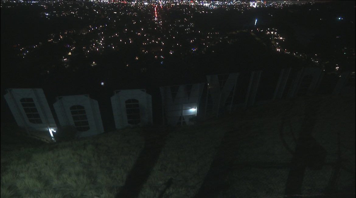 تابلوی معروف هالیوود در آتش سوخت؟