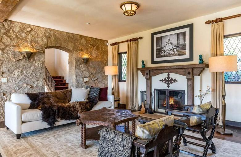 تصاویر | خانه «شجاع دل» در هالیوود کاملا در آتش سوخت! تصاویر | خانه «شجاع دل» در هالیوود کاملا در آتش سوخت!