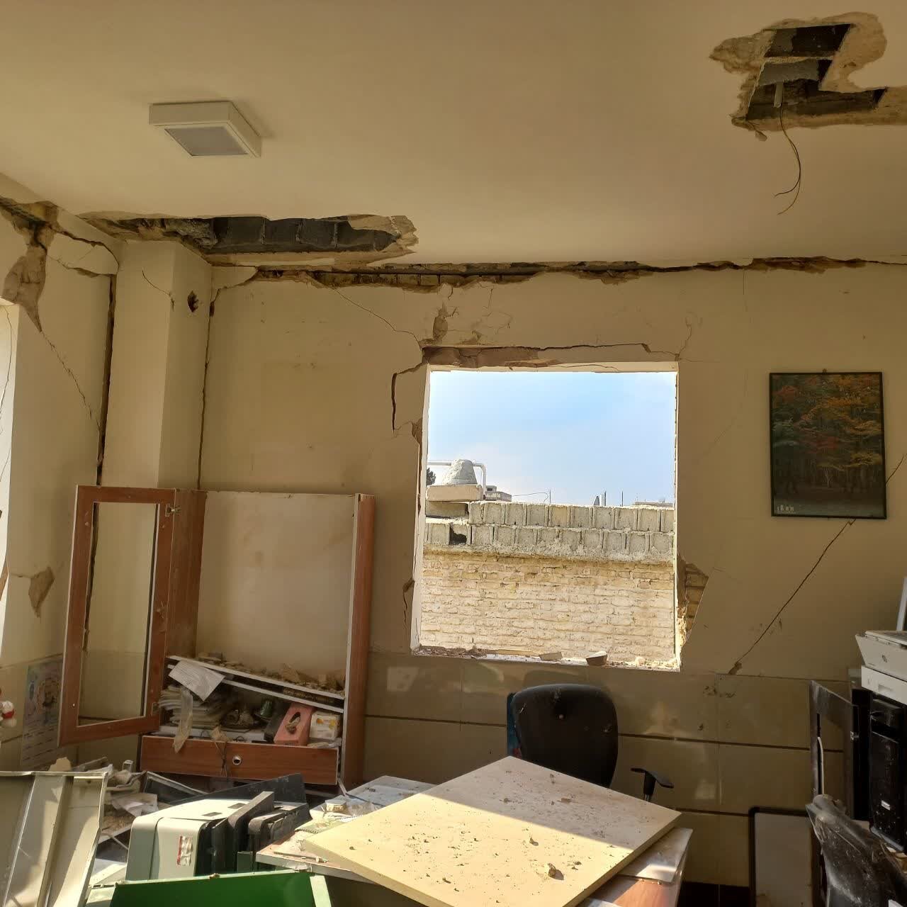 یک مدرسه در اصفهان منفجر شد!