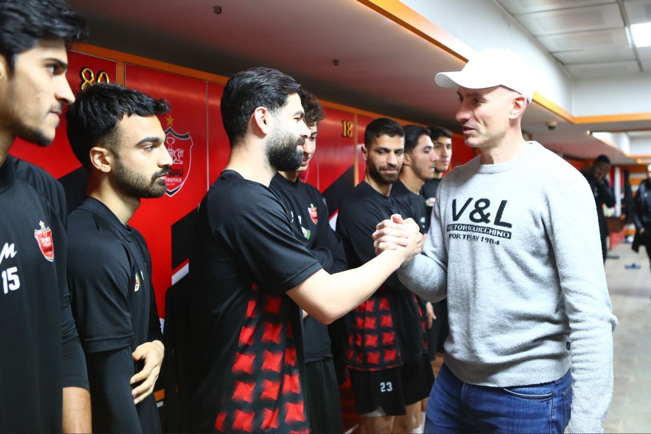 (تصاویر) خداحافظی گاریدو با پرسپولیسی‌ها در محل تمرین