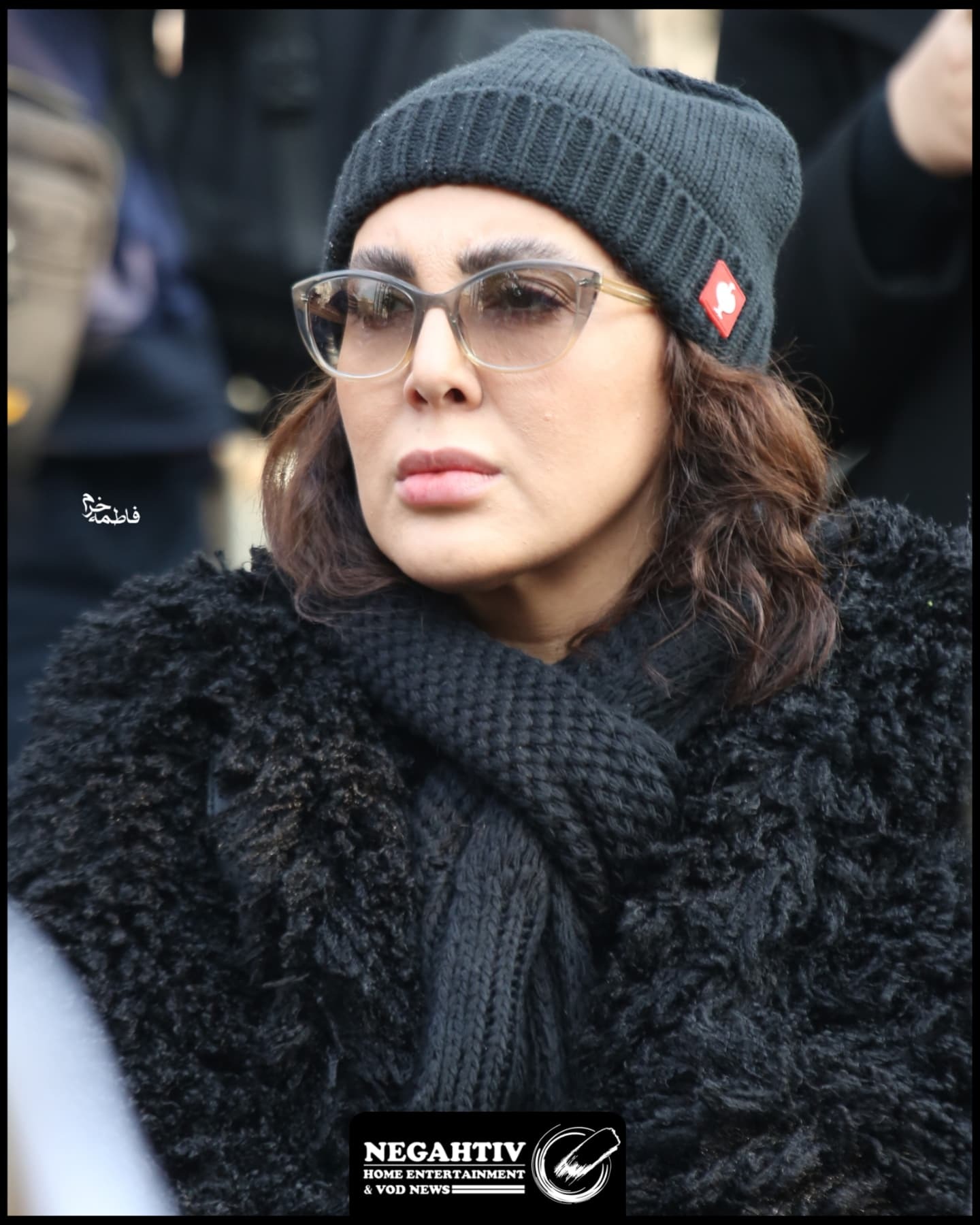 چهره بهتزده لیلا بلوکات در مراسم ختم ژاله علو چهره بهتزده لیلا بلوکات در مراسم ختم ژاله علو