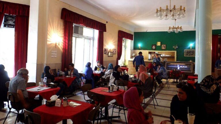 مشهورترین و خاصترین پاتوقهای مسیحیهای تهران کدامند؟ مشهورترین و خاصترین پاتوقهای مسیحیهای تهران کدامند؟