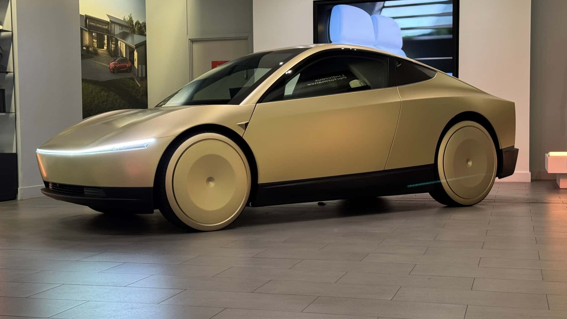 پیشرفتهترین خودروی تسلا وارد بازی شد پیشرفتهترین خودروی تسلا وارد بازی شد