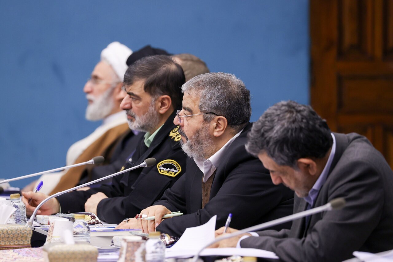 مقامات نظامی حاضر در جلسه رفع فیلترینگ چه کسانی بودند؟ مقامات نظامی حاضر در جلسه رفع فیلترینگ چه کسانی بودند؟