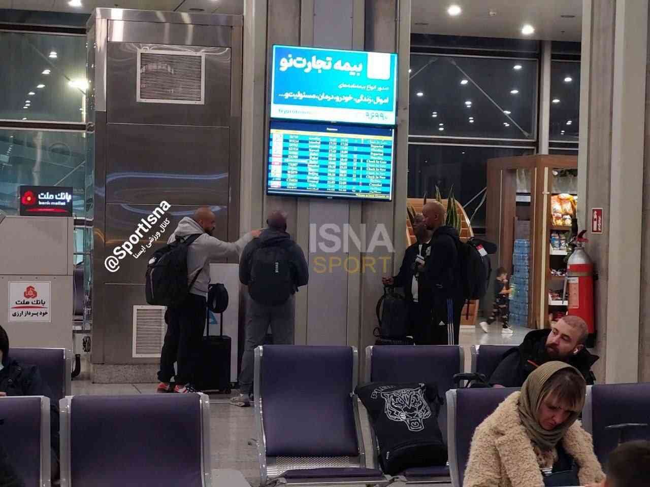 تصاویر داغ از موسیمانه در حال ترک ایران تصاویر داغ از موسیمانه در حال ترک ایران