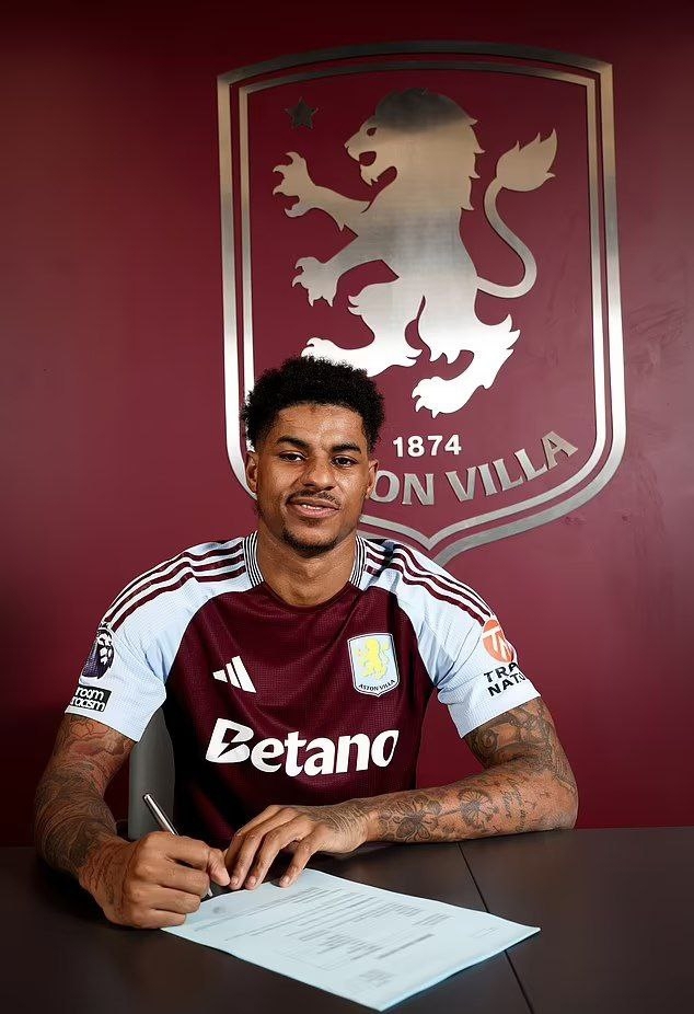 مارکوس رشفورد بعد از ۱۹ سال از یونایتد جدا شد