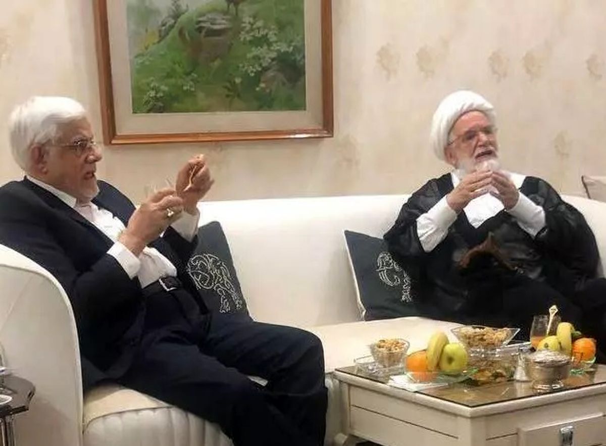 تصویری از دیدار عارف با کروبی در حصر؛ درخواست کروبی از دولت چه بود؟