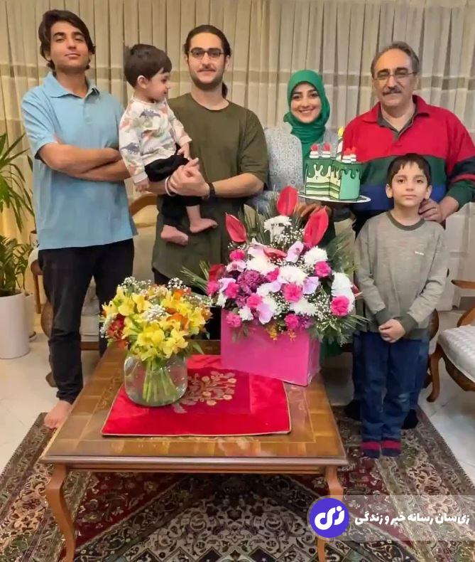 ستاره سادات قطبی و شهرام شکیبا و چهار فرزندانشان