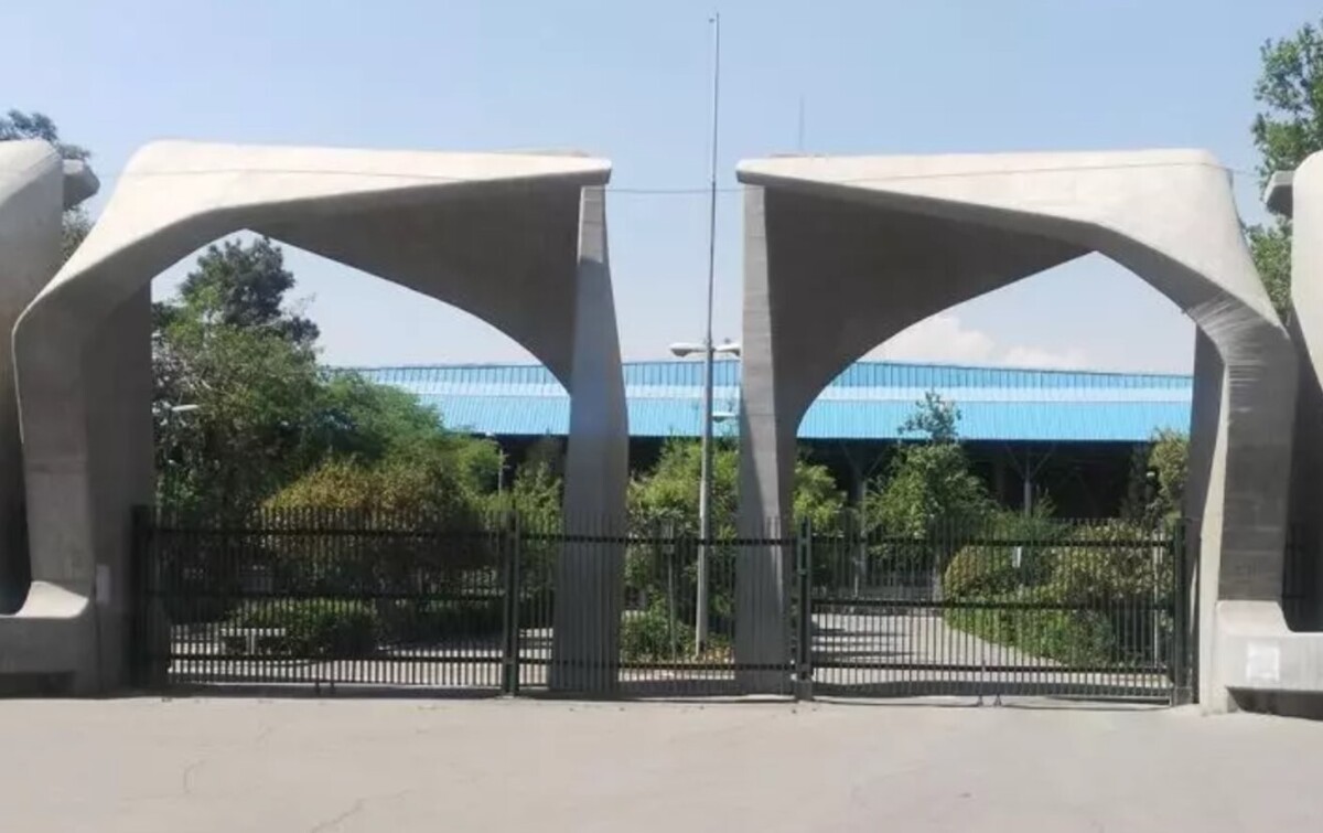 (ویدئو) تجمع اعتراضی مقابل کوی دانشگاه تهران