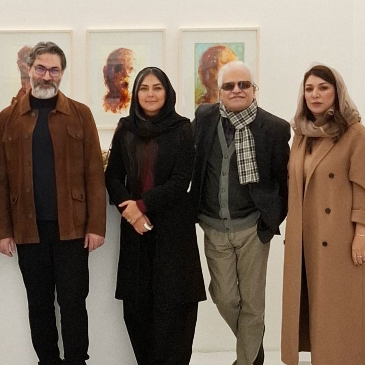 (تصاویر) قاب دونفره پارسا پیروزفر و هدی زین‌العابدین در یک نمایشگاه نقاشی