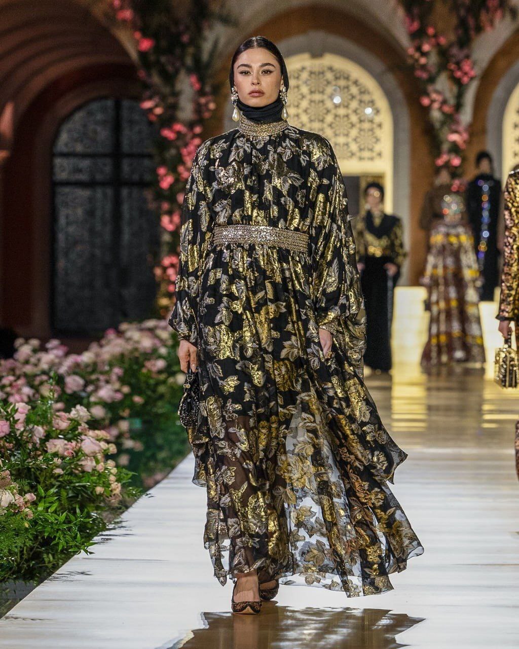 دولچه و گابانا جدیدترین کالکشن حجاب را در عربستان رونمایی کرد دولچه و گابانا جدیدترین کالکشن حجاب را در عربستان رونمایی کرد