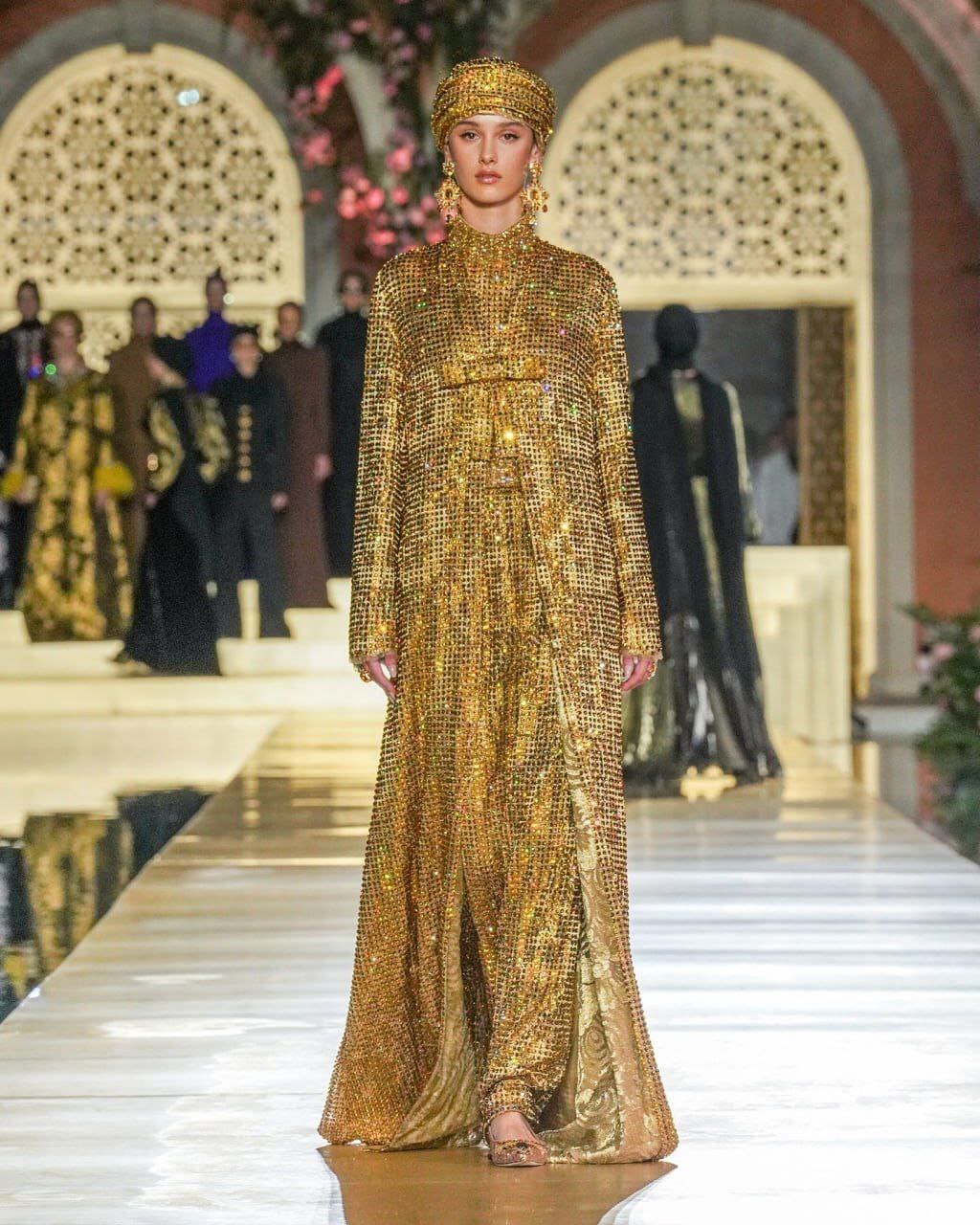 دولچه و گابانا جدیدترین کالکشن حجاب را در عربستان رونمایی کرد دولچه و گابانا جدیدترین کالکشن حجاب را در عربستان رونمایی کرد