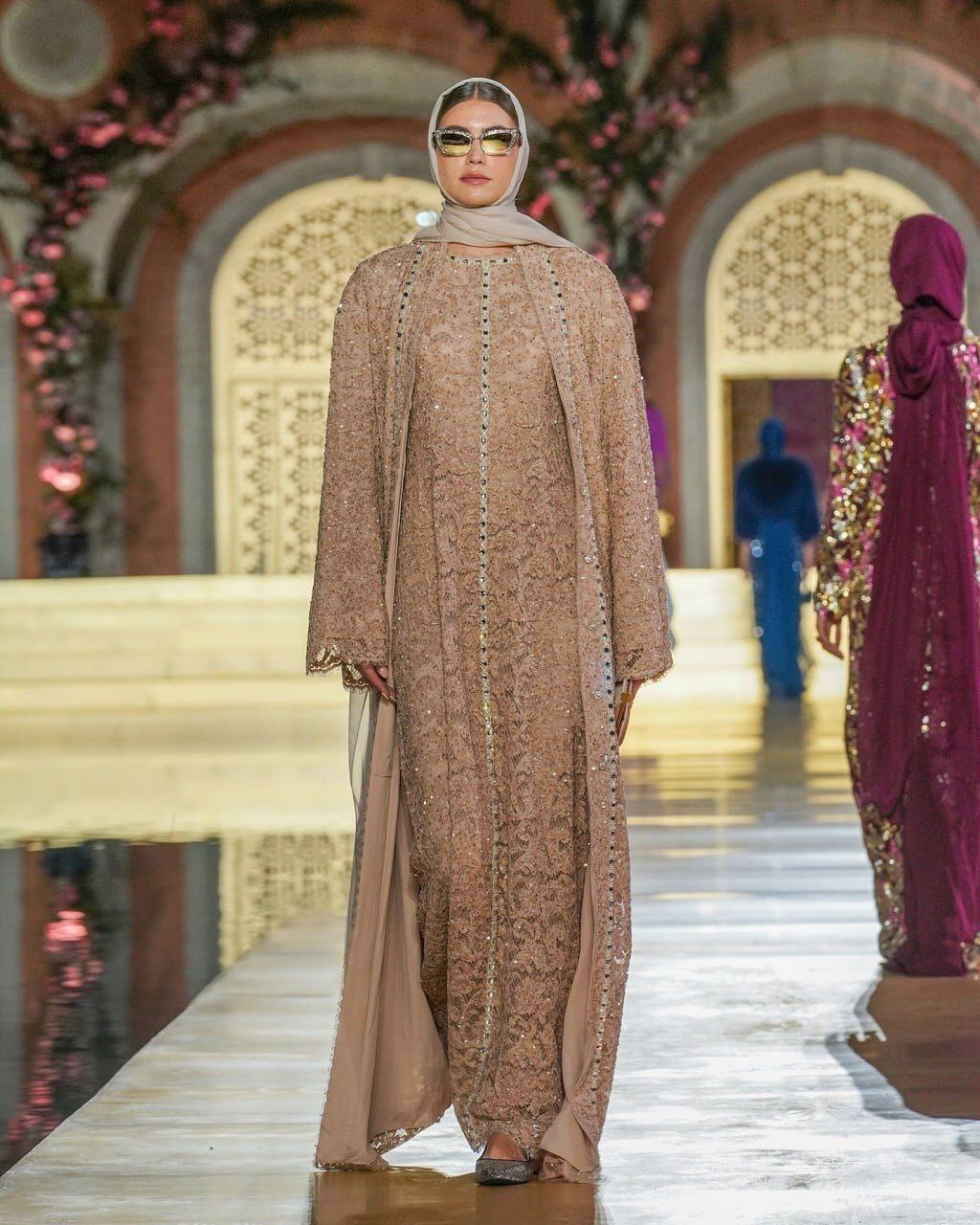 دولچه و گابانا جدیدترین کالکشن حجاب را در عربستان رونمایی کرد دولچه و گابانا جدیدترین کالکشن حجاب را در عربستان رونمایی کرد