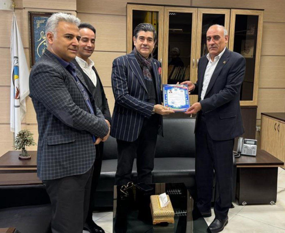 حنجره سالار عقیلی بیمه شد حنجره سالار عقیلی بیمه شد