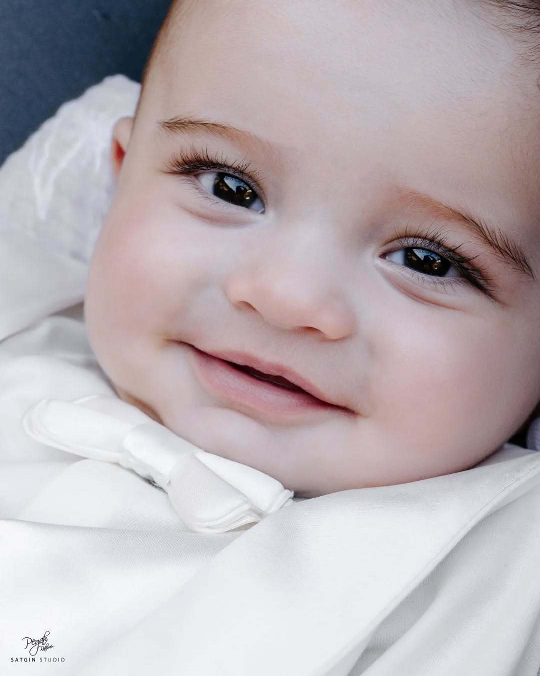 تصاویر واضحِ فرزند «سوزان روشن» منتشر شد