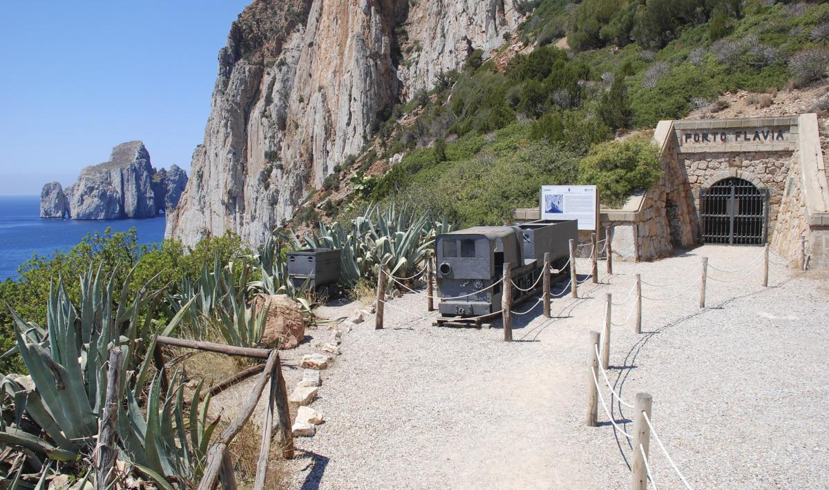 تصاویر | پورتو فلاویا؛ مخوف‌ترین شاهکار مهندسی دنیا در دل صخره‌های ساردینیا