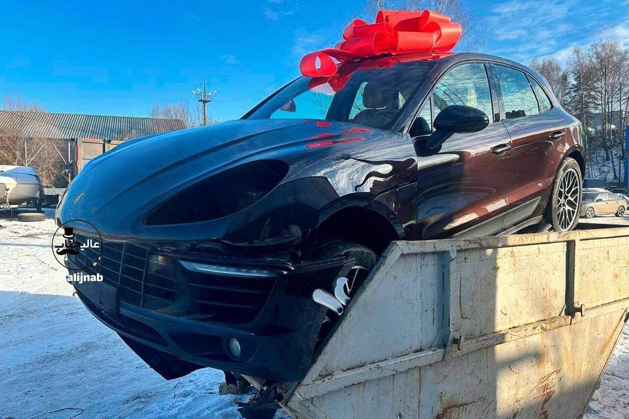 اتفاق عجیب؛ مردی پورشه ماکان خود را به سطل زباله انداخت