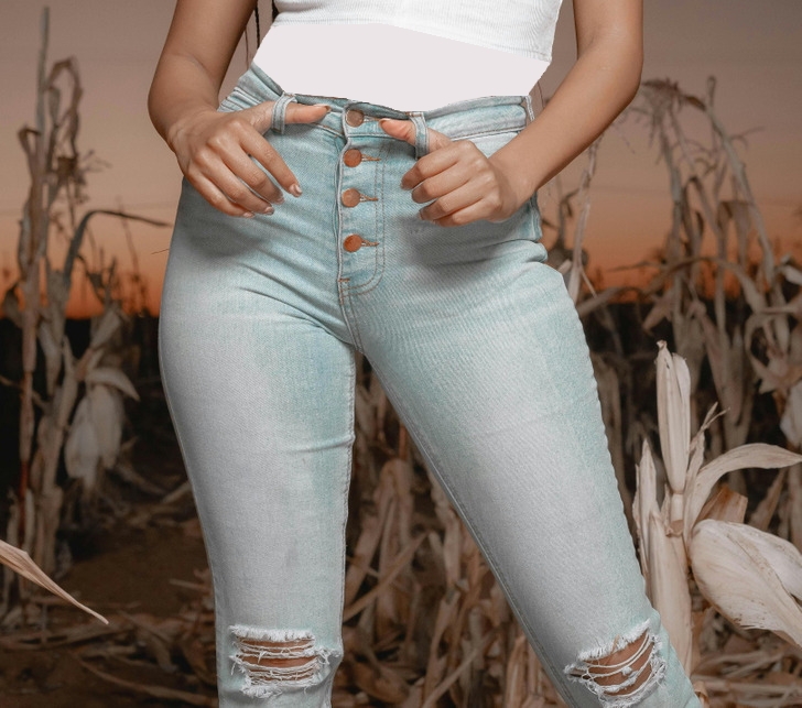 این اشتباهات مُد و زیبایی شما را پیر نشان می دهند