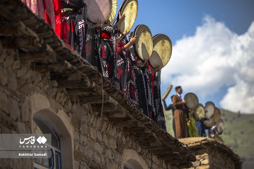 (عکس) جشن هزار دف، با سانسور تصاویر زنان نوازنده! (عکس) جشن هزار دف، با سانسور تصاویر زنان نوازنده!
