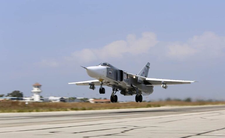 مشخصات سوخو-۲۴ جنگنده ضربتی مافوق صوت نسل سوم