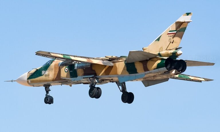 مشخصات سوخو-۲۴ جنگنده ضربتی مافوق صوت نسل سوم