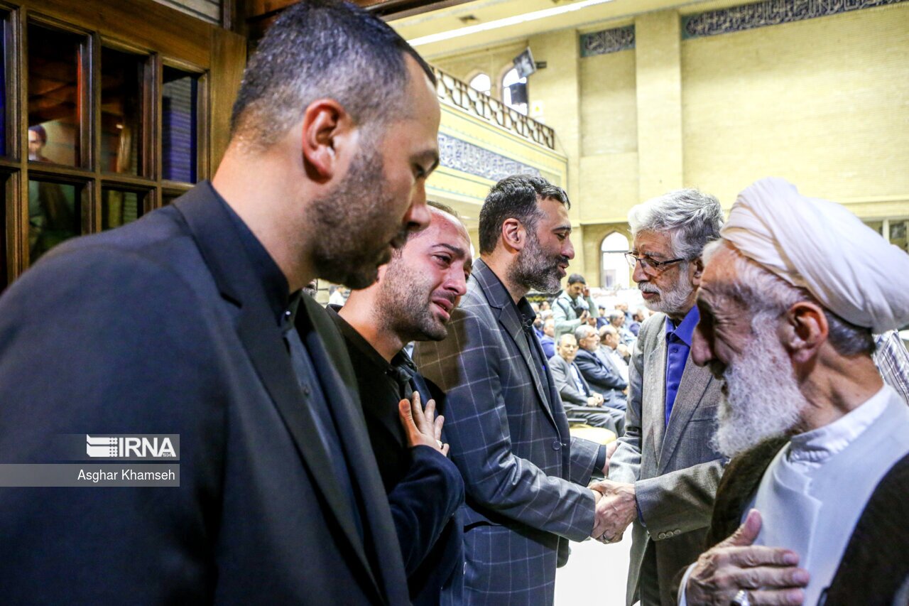 تصاویری از حضور کاظم صدیقی در مجلس ترحیم معاون احمدی‌نژاد