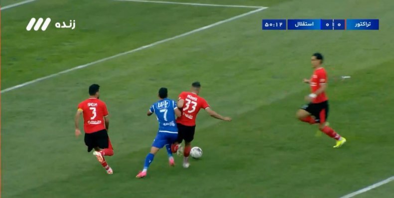 (ویدئو) صحنه مشکوک به پنالتی برای استقلال و اعتراض بازیکنان