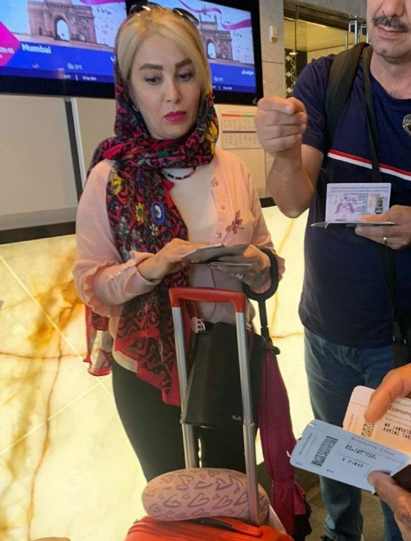 (عکس) ژیلا صادقی با این تیپ خفن در خارج از کشور سوژه شبکه‌های اجتماعی شد