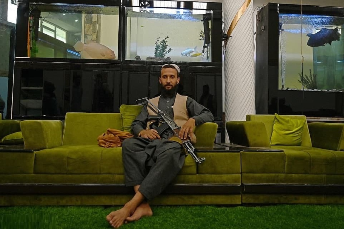 طالبان در خانه لوکس