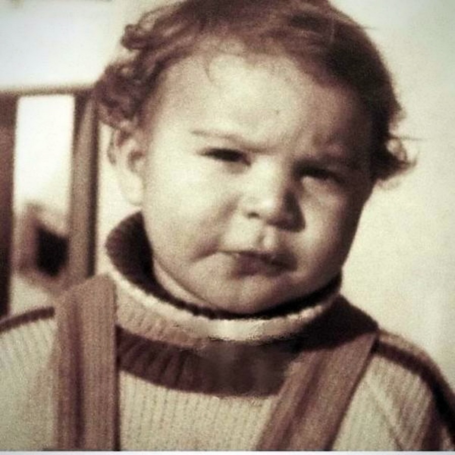 تصویری از کودکی سحر دولتشاهی که خیلی ناز و بامزست + عکس