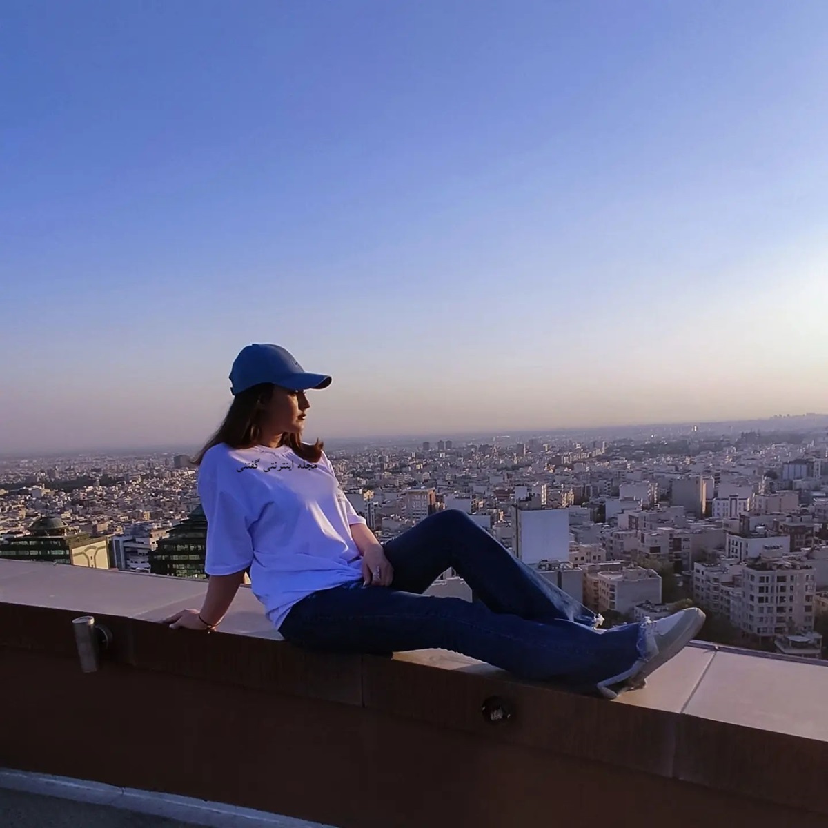 عکس های مدلینگ بازیگر نقش باوان در سریال نون خ! / زیبایی واقعی مهرنوش طوسی را ببینید!