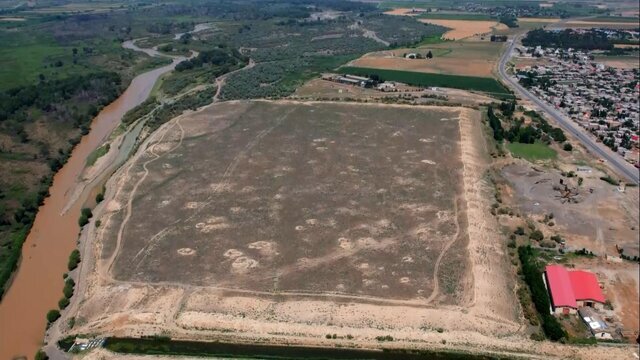 کشف یک گور تاریخی در عملیات راهسازی اردبیل کشف یک گور تاریخی در عملیات راهسازی اردبیل