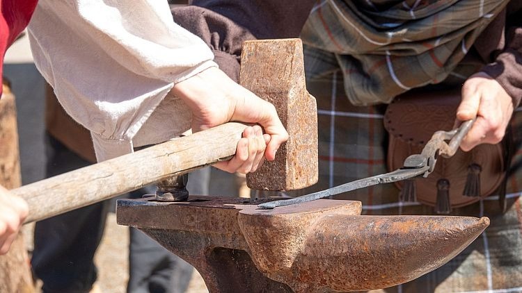 انسان‌های زمان قدیم فلزات را چگونه استخراج می‌کردند؟