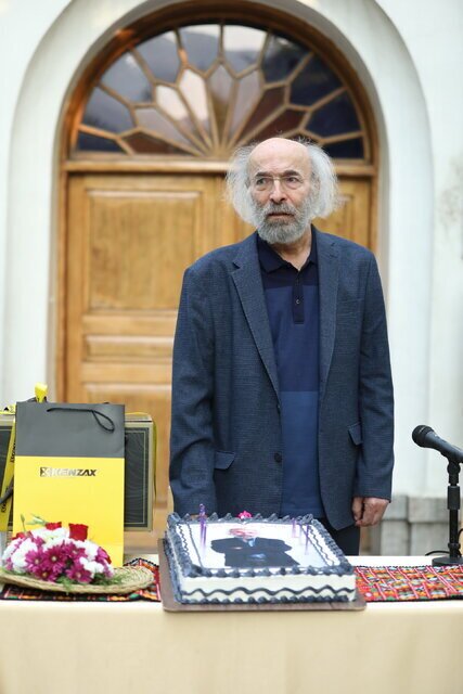 ویدئو| تغییر چهره بازیگران در جشن تولد ۷۳ سالگی آقای کارگردان