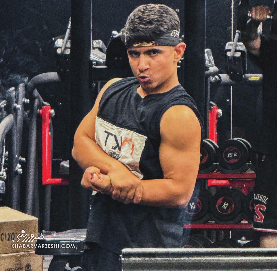 عکس‌| فیگور پسر هادی چوپان؛ پسر کو ندارد نشان از پدر!