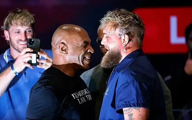 حاشیه‌های عجیب نشست مطبوعاتی پیش از مسابقه مایک تایسون و جیک پاول