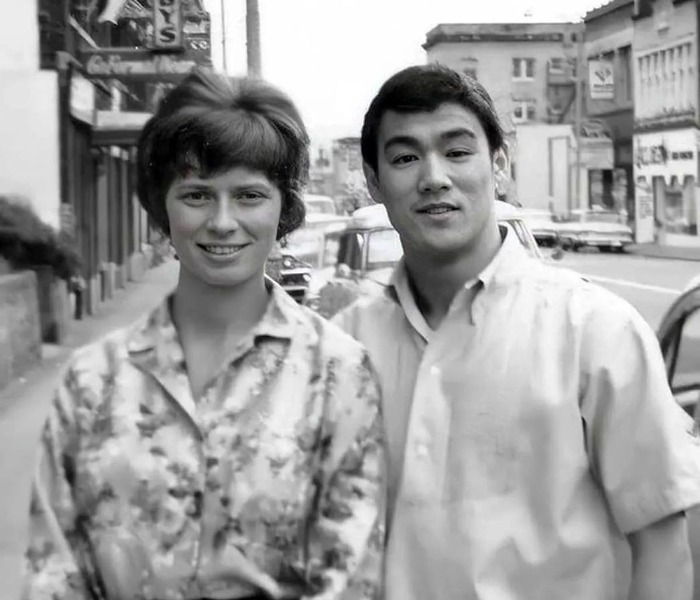 عکس | بعد از مرگ بروسلی همسرش با چه کسی ازدواج کرد؟ عکس | بعد از مرگ بروسلی همسرش با چه کسی ازدواج کرد؟