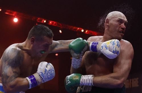 ویدئو| شکست تایسون فیوری در «مبارزه قرن»؛ اوسیک قهرمان بلامنازع سنگین وزن شد