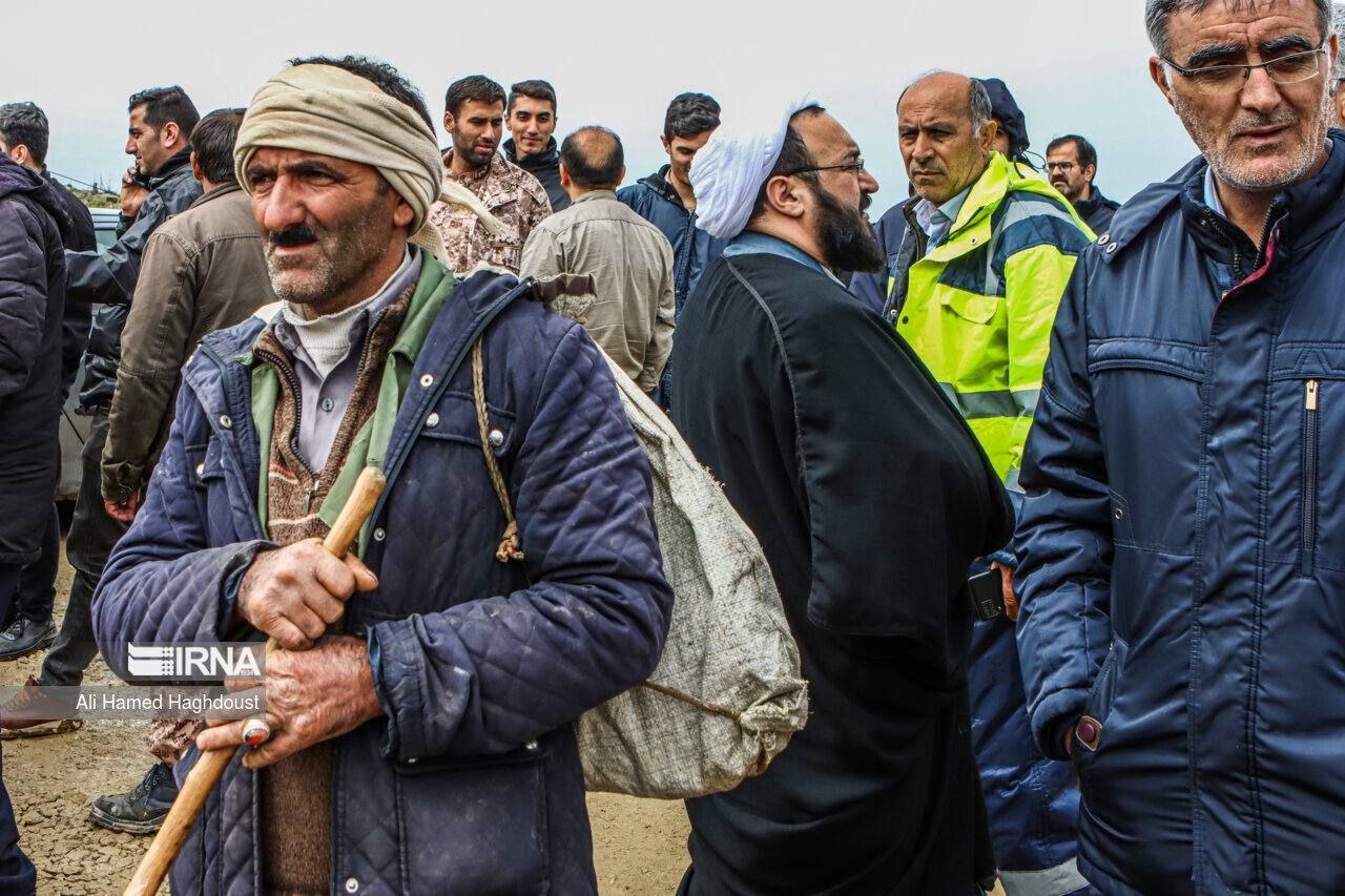تصاویری جدید از محل حادثه‌ی سقوط بالگرد در روستای طویل