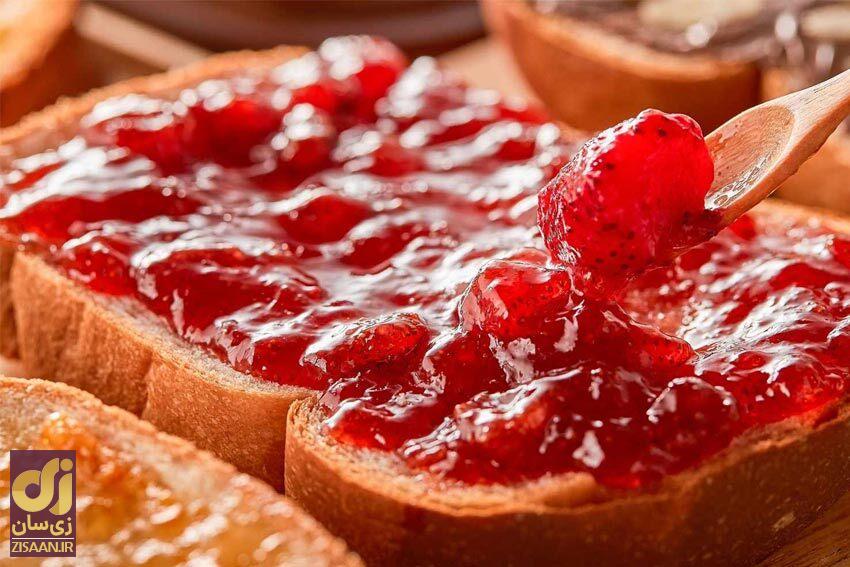 طرز تهیه مربای توت فرنگی خوش‌رنگ و لذیذ به شیوه خاله‌ها!