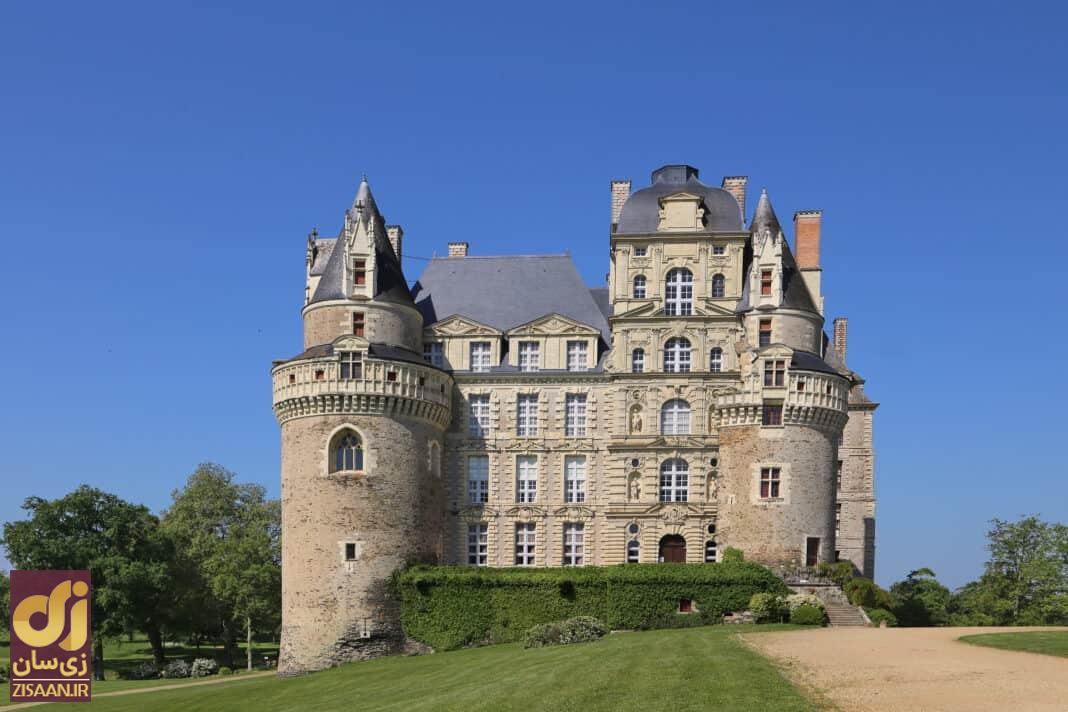 (تصاویر) ترسناک‌ترین جاذبه‌های گردشگری جهان؛ از قلعه اجنه تا جنگل خودکشی!