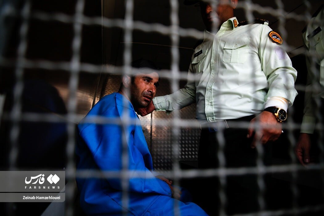 اولین عکس بدون چشم بند از ضارب مردم در اتوبوس