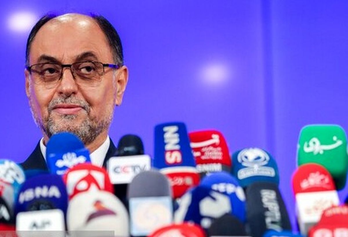 جنجالی‌ترین نامزد روز سوم ثبت نام انتخابات؛ وحید حقانیان کیست؟