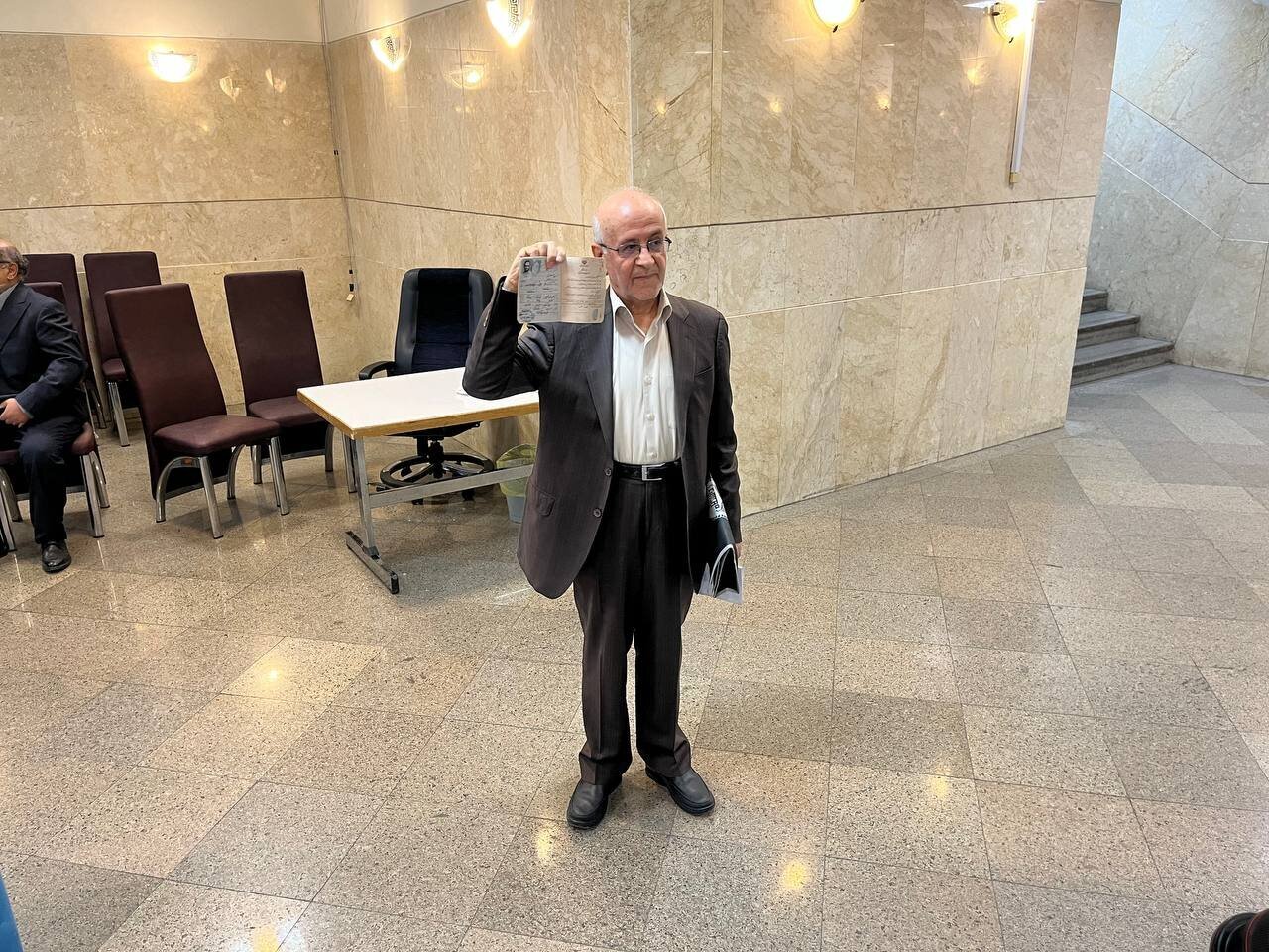 الیاس نادران و حسن سبحانی، کاندیدا شدند الیاس نادران و حسن سبحانی، کاندیدا شدند