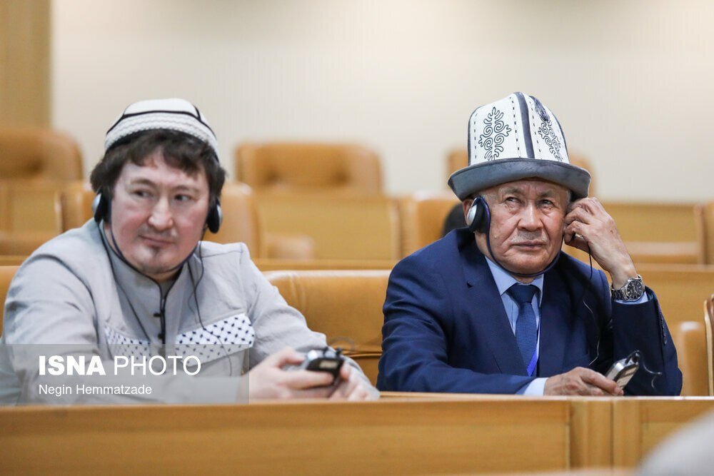 عکس | تصویری جدید از خانواده شهید امیرعبداللهیان در یک مراسم