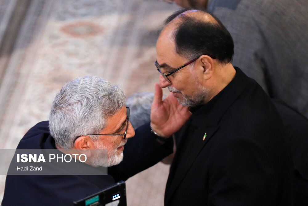 (عکس) تصویری از روبرو شدن سردار قاآنی و وحید حقانیان